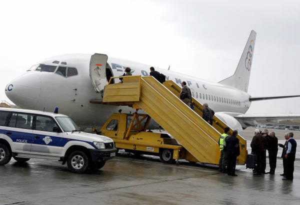Boeing 737-300 Crash in Senegal Injures 11 During Takeoff