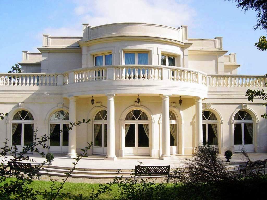 Top 10 countries with the most expensive real estate in Africa 2025