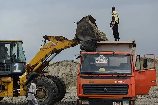 Dozens of Gold Miners Trapped After Pit Collapse in Central Nigeria