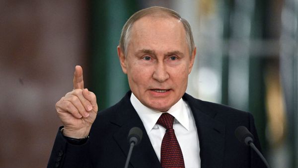 Russian President Putin Proclaims End of 'Ugly Neo-Colonialism'