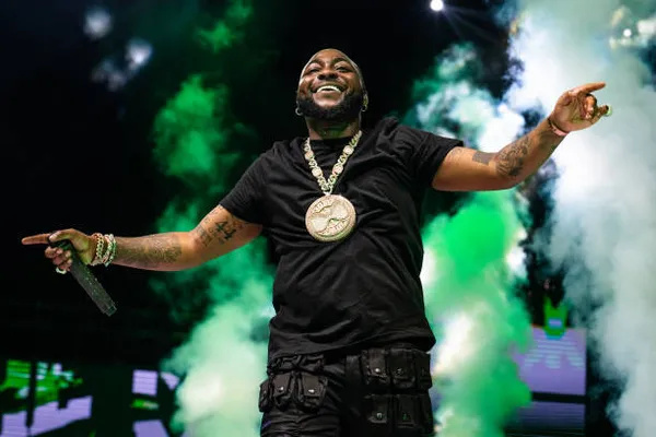 Social Media Erupts as Nigerian Music Giants  Engage in Public Spat