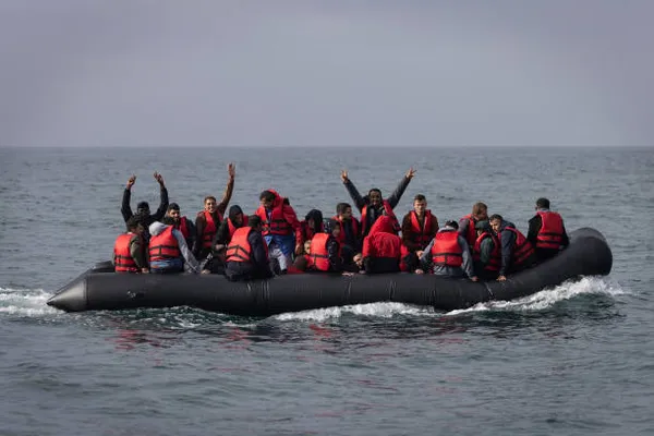 UK Civil Servants' Union Challenges Rwanda Asylum Plan Legality