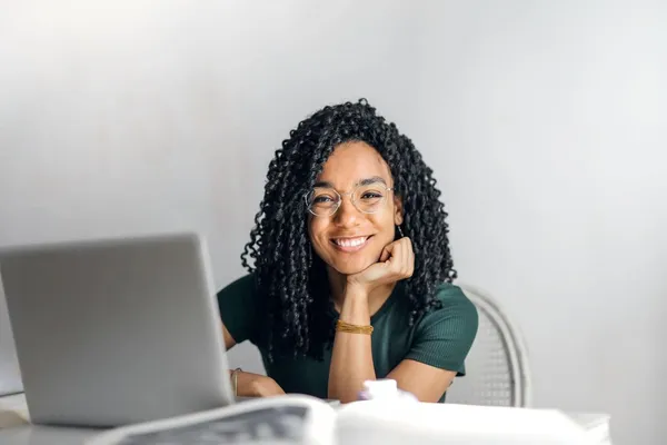 How Writing Services Build Student Confidence and Success